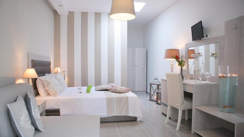 Греция. Aqua Mare Hotel 3* (Халкидики-Калликратия, Неа Калликратия) СКИДКА! От моря 50 метров Новый отель в центре популярного курортного городка Калликратия. Рядом с отелем вы найдете множество магазинов, сувенирных лавок, таверн, модных баров, ресторанов, богатый выбор развлечений. Комфортабельные номера, изысканный дизайн (классический, современный и романтический), качественное обслуживание. Идеальный выбор для комфортного отдыха.