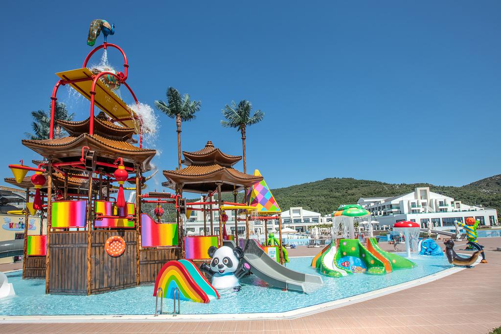 Corumar Ephesus Beach