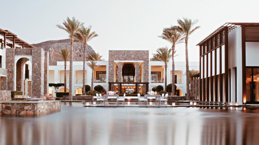 Греция. Остров Крит. Grecotel Hotels & Resorts — премиум-отели на Крите для ценителей роскошного отдыха Страна Grecotel Hotels & Resorts — премиум-отели на Крите для ценителей роскошного отдыха. Персональная карта желаний для каждого гостя, дизайнерский интерьер и изысканная кухня… Все это о греческих отелях высокого класса сети Grecotel. ✈️ Полететь и ощутить на себе все преимущества отелей можно уже сейчас и до конца октября. На Крите целых 7 отелей этой сети: Grecotel Amirandes Boutique Resort 5* DELUXE = от 2481 евро за двоих (завтраки) Grecotel Caramel Boutique Resort 5* = от 2809 евро за двоих (завтраки)