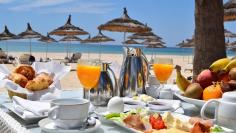 Вылеты в августе.  1) ALBATROS ROYAL GRAND SHARM RESORT ( ADULT ONLY ) 5* = от 1445 евро за двоих   2) ALBATROS LAGUNA VISTA BEACH 5* = от 1627 евро за двоих  3) SAVOY 5* = от 1680 евро за двоих  4) Albatros Palace Resort Sharm El Sheikh (ex. Cyrene Grand Hotel) 5* =от 1863 евро за двоих  5) Sunrise Diamond Beach Resort Grand Select 5* = от 2128 евро за двоих  6) RIXOS SHARM EL SHEIKH HOTEL (ADULT ONLY 16+ ) 5* = от 2429 евро за двоих  ✔️Стоимость включает: -Авиаперелет из Кишинева -Трансфер аэропорт - отел